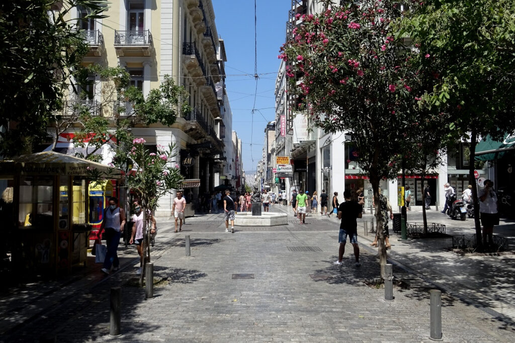 Έπιασαν σε ξενοδοχείο στην Ερμού 69χρονο Γάλλο για απάτες μέσω bitcoin