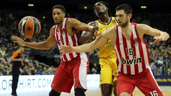 Ο Ολυμπιακός συνέτριψε την Άλμπα (99-80)