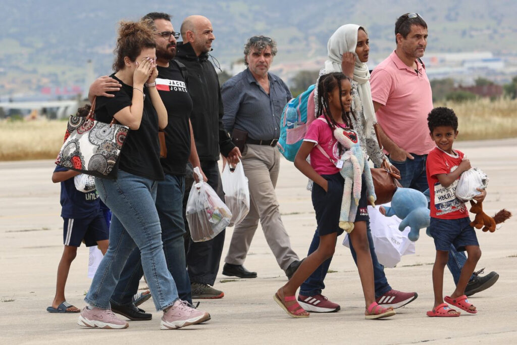 Από την κόλαση του Σουδάν στην Ελλάδα: Συνεχίζεται ο απεγκλωβισμός Ελλήνων – «Ήταν αποστολή αυτοκτονίας»