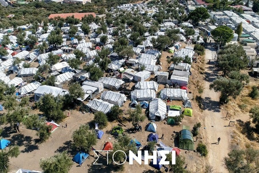 «Βουλιάζει» η Μόρια ⎯  Ακόμα 2.292 ανθρώπινες ψυχές στο Β. Αιγαίο ⎯ Έκτακτη σύσκεψη στο Μαξίμου