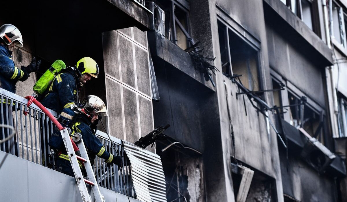 Εικόνες καταστροφής στη Συγγρού: Τα σενάρια που εξετάζονται για την έκρηξη