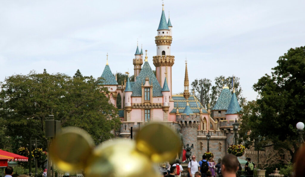 Η Disney μηνύει τον κυβερνήτη της Φλόριντα Ρον ντε Σάντις – Τι αναφέρει η αγωγή