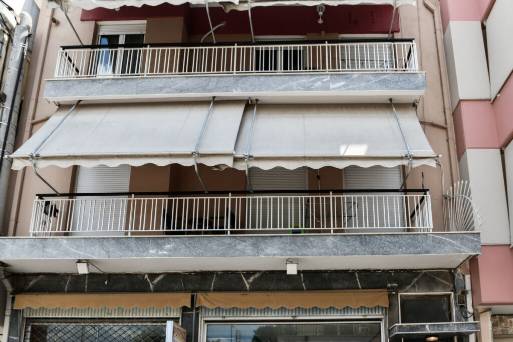 Δολοφονία 17χρονης στο Περιστέρι: Πάλεψε με τον δράστη, την βρήκε ημίγυμνη η μητέρα της