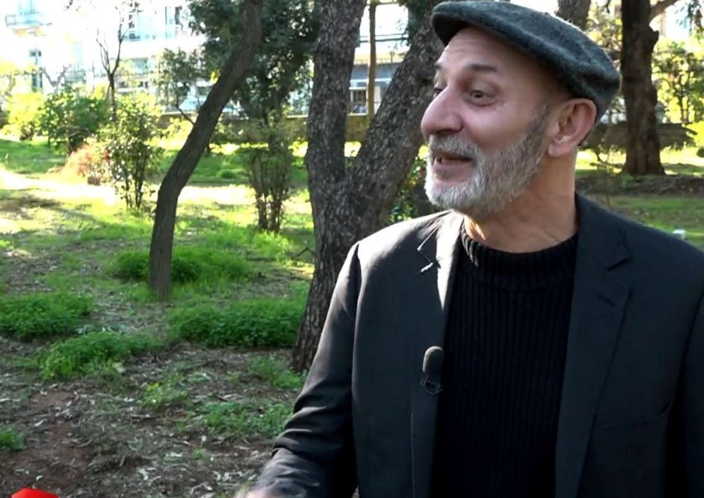 Άγριες Μέλισσες: Ο τηλεοπτικός «Νώντας» δέχτηκε επίθεση με ομπρέλα στο μετρό