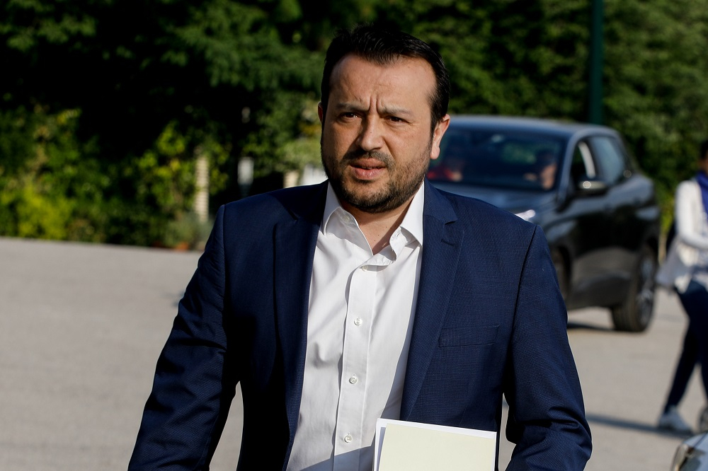 Νίκος Παππάς: «Να μιλήσουν οι κύριοι Σαμαράς και Παπασταύρου. Σε ποιες τσέπες πήγαν τα 2,6 εκατ. ευρώ»