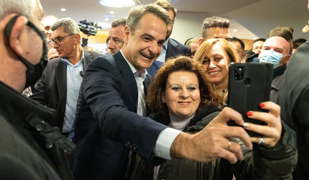 Πώς ο Μητσοτάκης έπεισε τον Δανίκα ότι δεν γνώριζε για τις υποκλοπές!