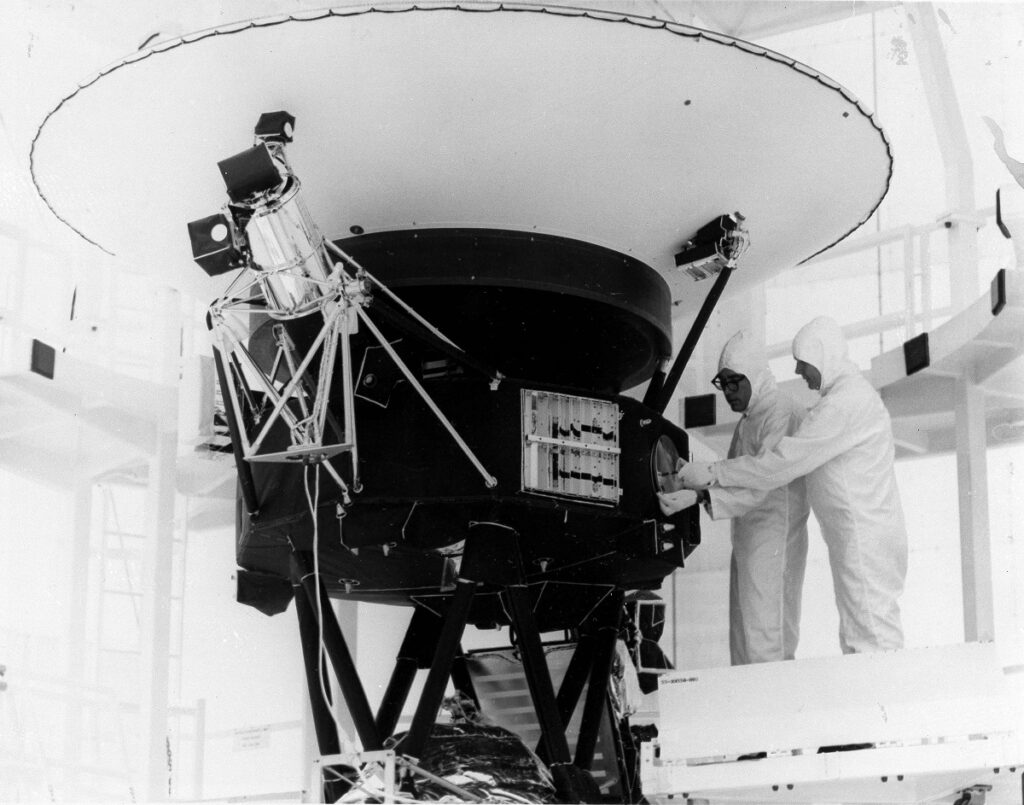 Το Voyager 2 έχασε την επαφή με τη Nasa – Βρίσκεται 19 δισ. μίλια μακριά