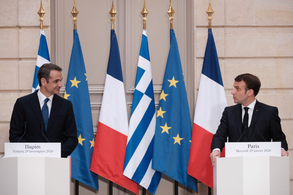 Τηλεφωνική επικοινωνία Μητσοτάκη και Μακρόν – Τι συζήτησαν