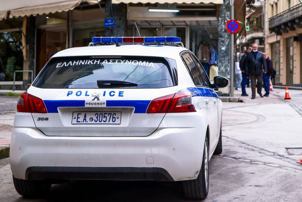 Αριθμοί που τρομάζουν: 176 περιστατικά οικογενειακής βίας μέσα στο Σαββατοκύριακο – 119 συλλήψεις