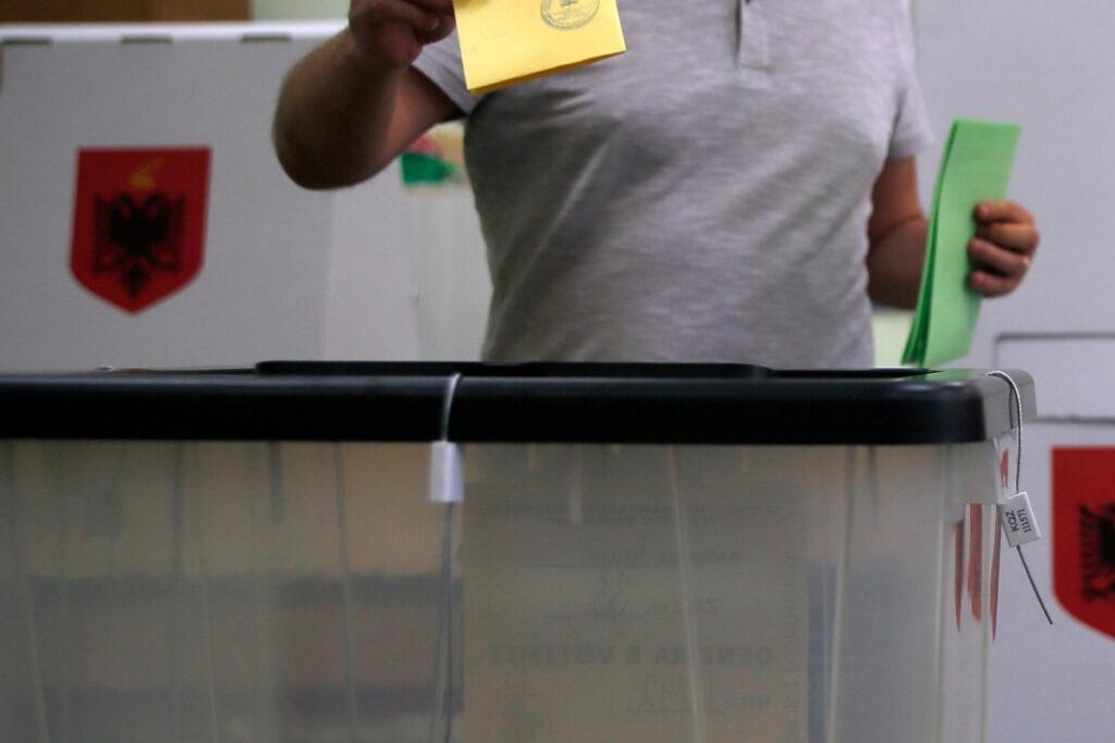 Χειμάρρα: Στις 4 Αυγούστου στήνονται κάλπες μετά την καθαίρεση Μπελέρη