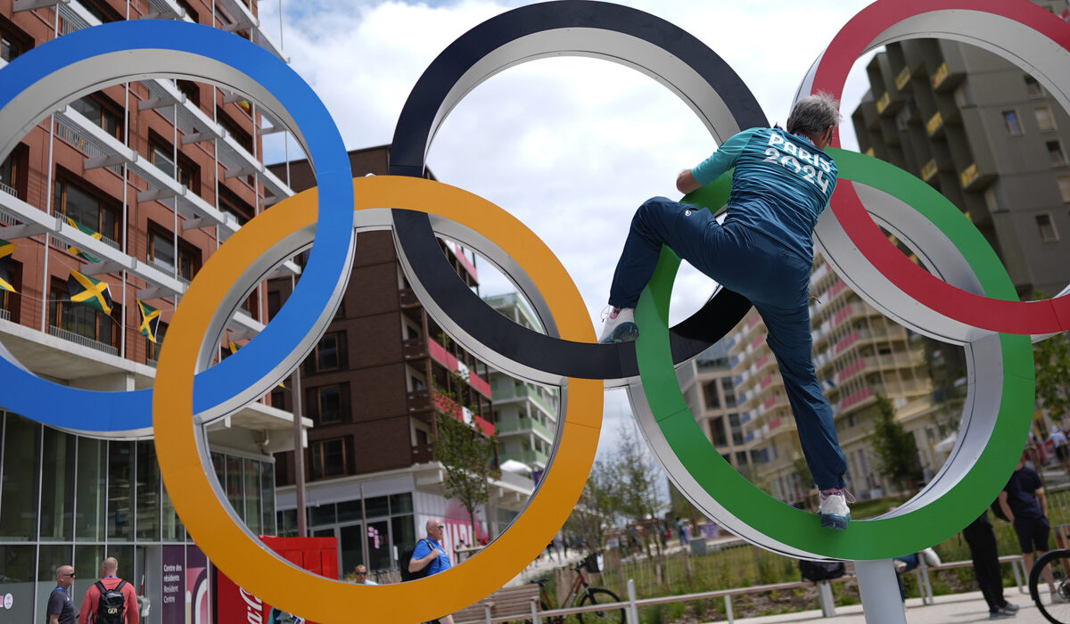 Σοκ στους Ολυμπιακούς Αγώνες 2024: Νεκρός προπονητής στο Ολυμπιακό χωριό στο Παρίσι