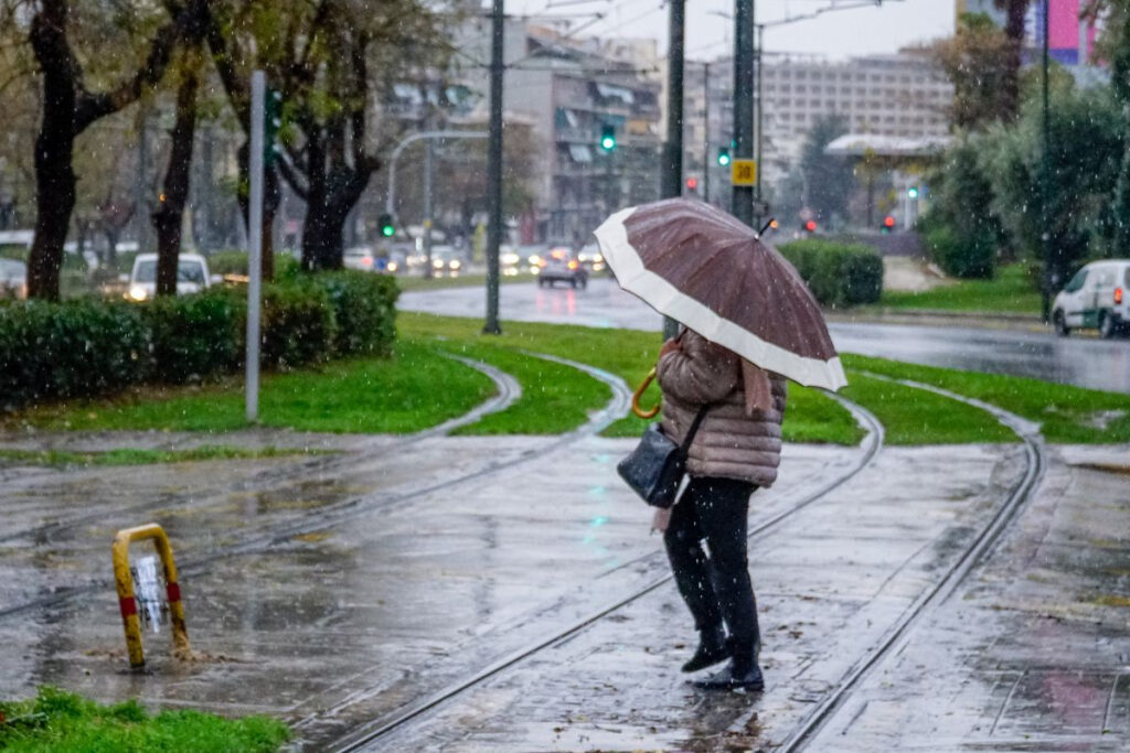 Έκτακτο δελτίο ΕΜΥ: Διήμερη κακοκαιρία με καταιγίδες και θυελλώδεις ανέμους – Πότε θα βρέχει στην Αττική