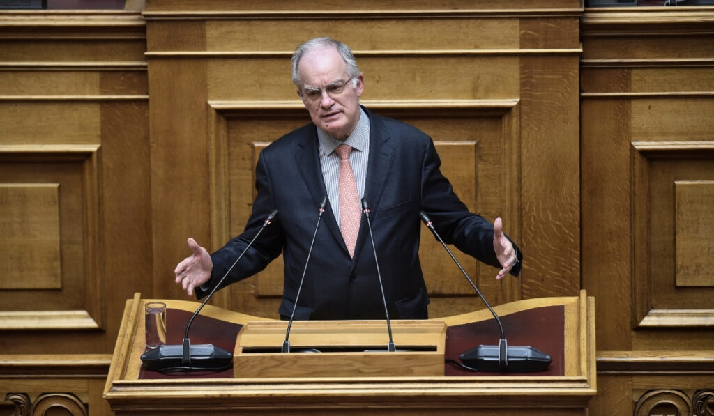 Σήμερα η εκλογή Τασούλα – Με τραύματα αρχίζει η θητεία του νέου ΠτΔ