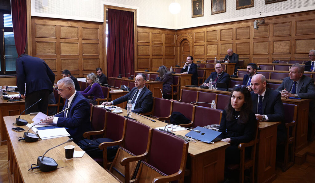 Τέμπη: Οι 35 μάρτυρες της ΝΔ στην Εξεταστική – Καταψηφίστηκε η λίστα από την αντιπολίτευση