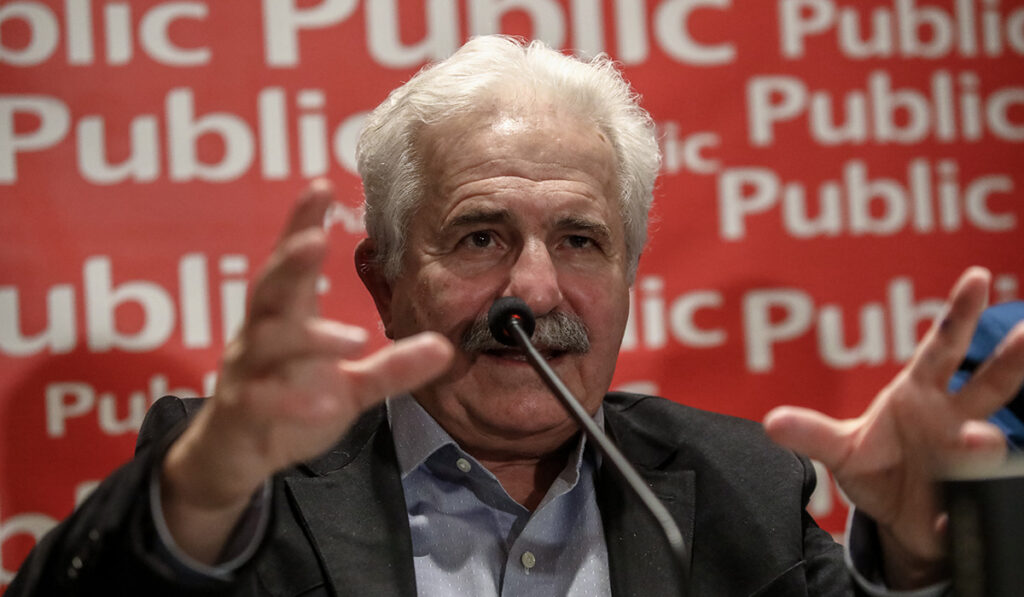 «Ψέματα και ανακρίβειες» καταγγέλλουν 15 μέλη του ΚΚΕ στο βιβλίο του Μίμη Ανδρουλάκη για το Πολυτεχνείο