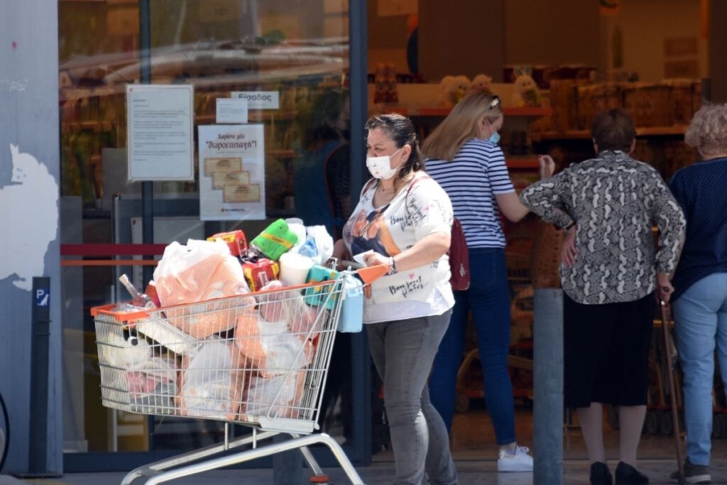 Το ωράριο των σούπερ μάρκετ τη Δευτέρα του Αγίου Πνεύματος 2022