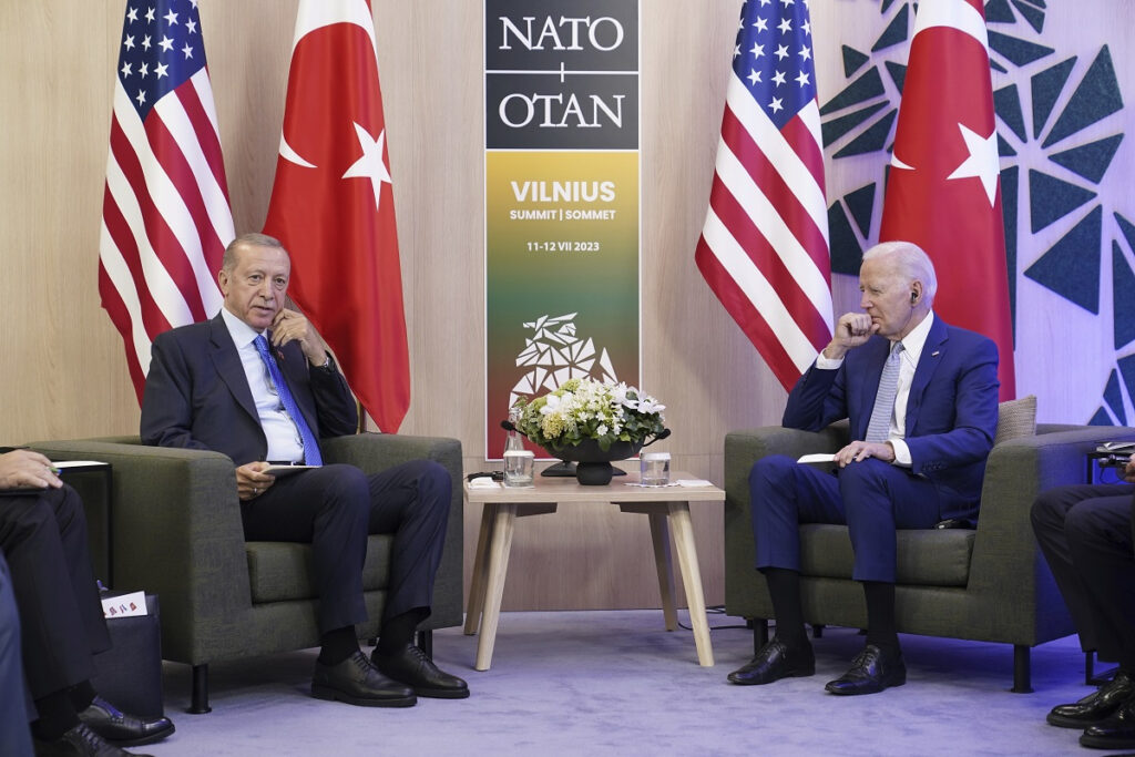 Ερντογάν σε Μπάιντεν: «Σήμερα ξεκινάμε μια νέα διαδικασία» – O διάλογος με τον πρόεδρο των ΗΠΑ (Βίντεο)