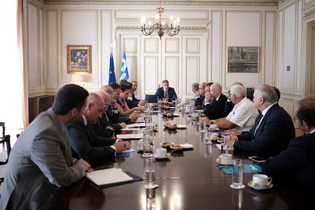 Τι ζήτησαν ΣΕΒ, έμποροι και μικρομεσαίοι από τον Μητσοτάκη