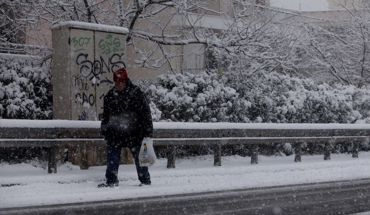 Κακοκαιρία: Τι ισχύει για τους εργαζόμενους που δεν πήγαν στη δουλειά