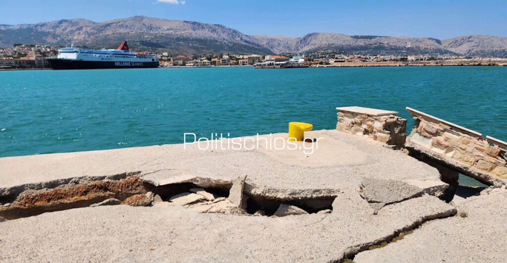 Χίος: To «Νήσος Σάμος» προσέκρουσε στο λιμάνι – Δεν υπήρξαν τραυματισμοί (Εικόνες)