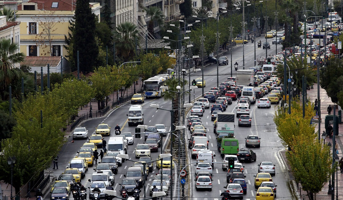 Σοβαρό τροχαίο με τραυματίες στη Βασιλίσσης Σοφίας