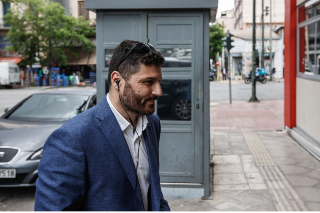 Ο Τεμπονέρας αλλάζει την εικόνα του ΣΥΡΙΖΑ – Τα σόσιαλ αποθεώνουν τον πρόεδρο της εκλογικής του επιτροπής
