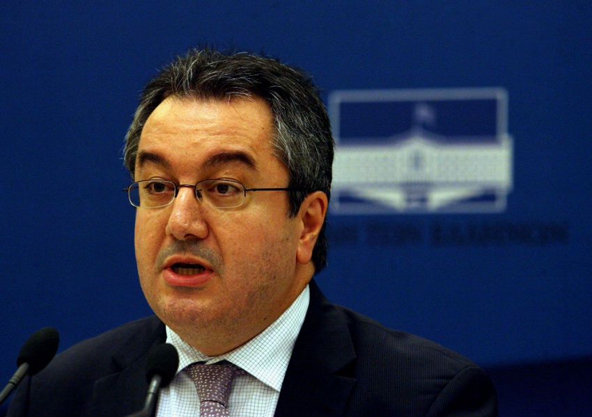 Μόσιαλος: H πρόοδος στην ενδονοσοκομειακή διαχείριση μείωσε τους θανάτους στις ΜΕΘ – Ποιοι ηλικιωμένοι πεθαίνουν