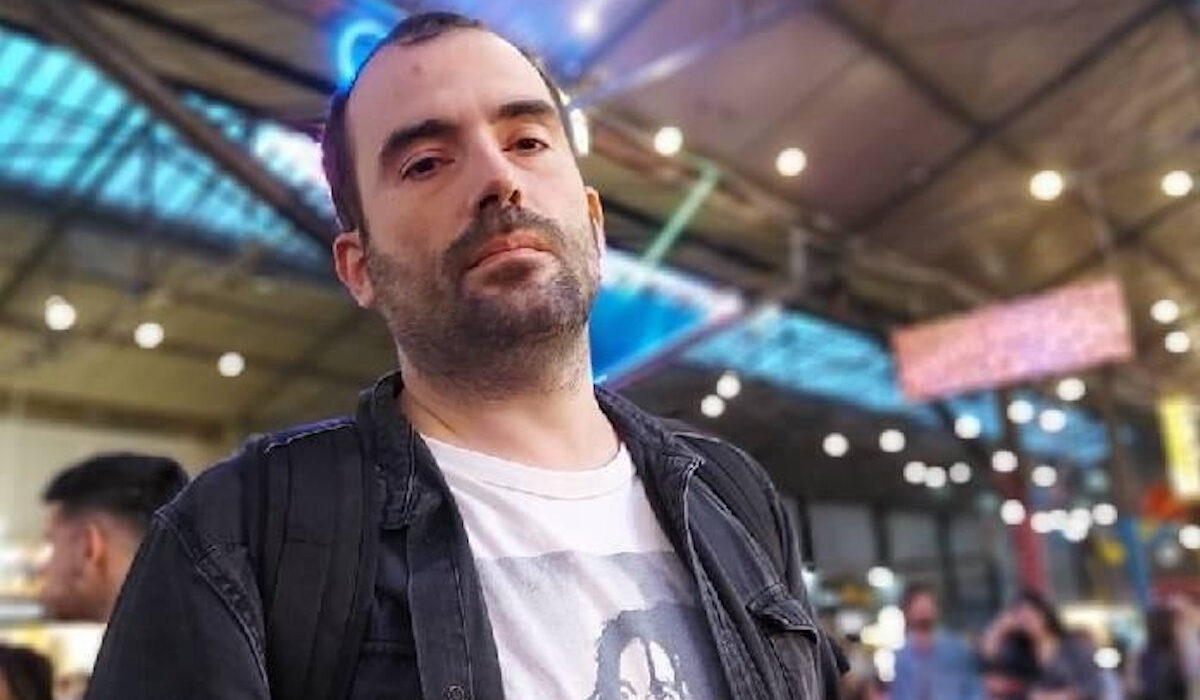 Πλατεία Αττικής: Νεκρός ο δημοσιογράφος Αντώνης Χρυσουλάκης ύστερα από φωτιά σε διαμέρισμα