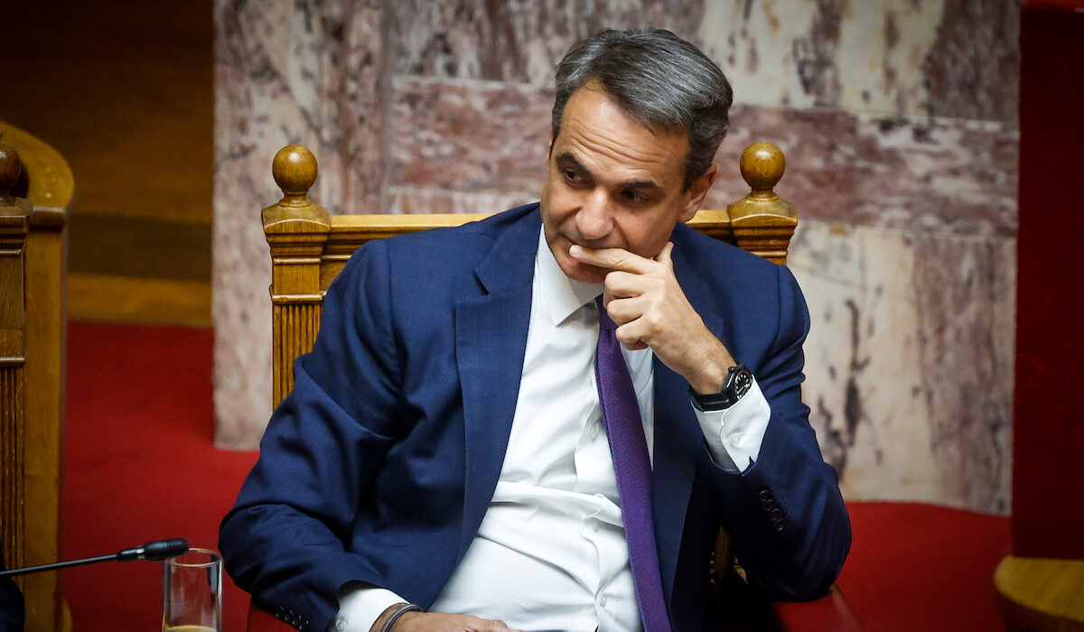 Θα κάνει Συνταγματική Αναθεώρηση με την Ακροδεξιά – Γιατί δεν απαντά ο πρωθυπουργός