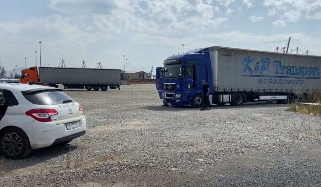 Θρίλερ στη Θεσσαλονίκη: 51χρονος βρέθηκε νεκρός σε προχωρημένη σήψη μέσα σε φορτηγό
