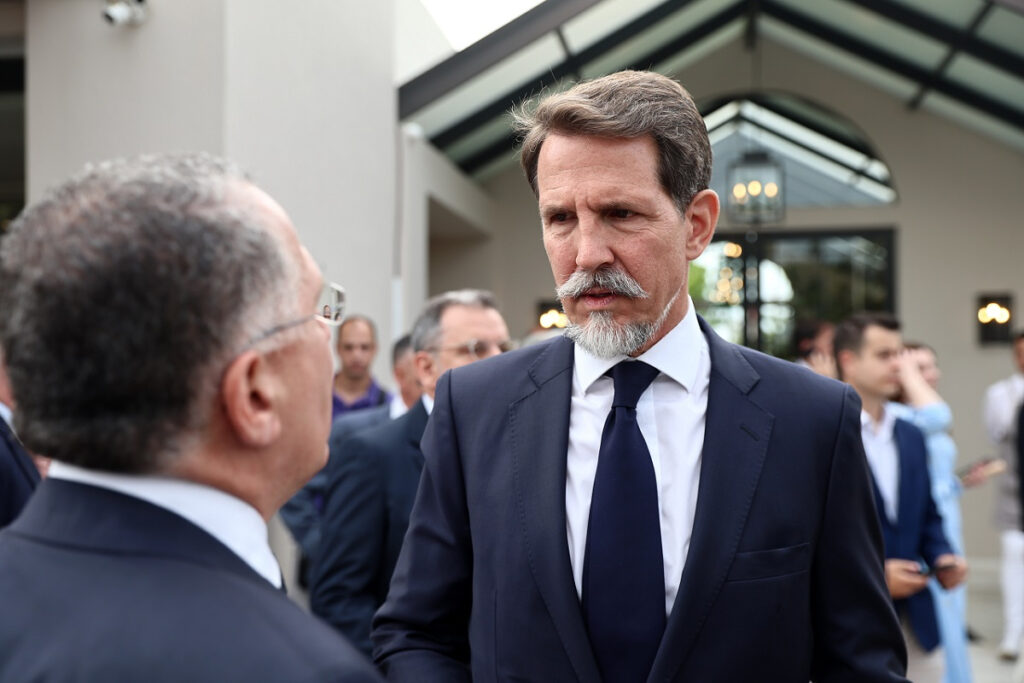 Οι «Ντε Γκρές» και το πιθανό αυτογκόλ του Κυριάκου Μητσοτάκη