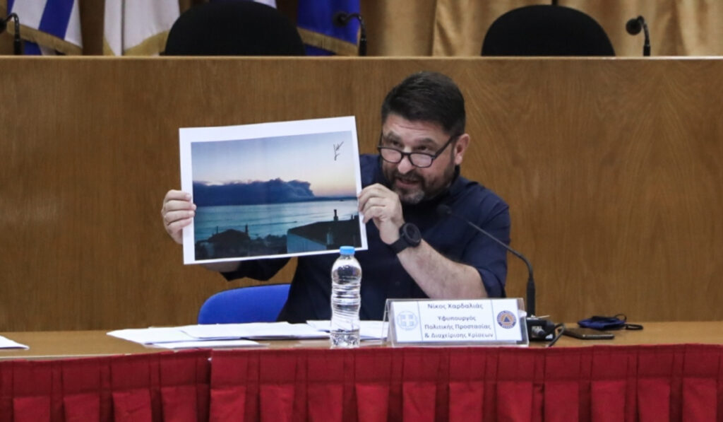 Οι εξηγήσεις Χαρδαλιά για τη φωτιά στην Εύβοια – Άλλα νούμερα για τα εναέρια από τον Σκέρτσο