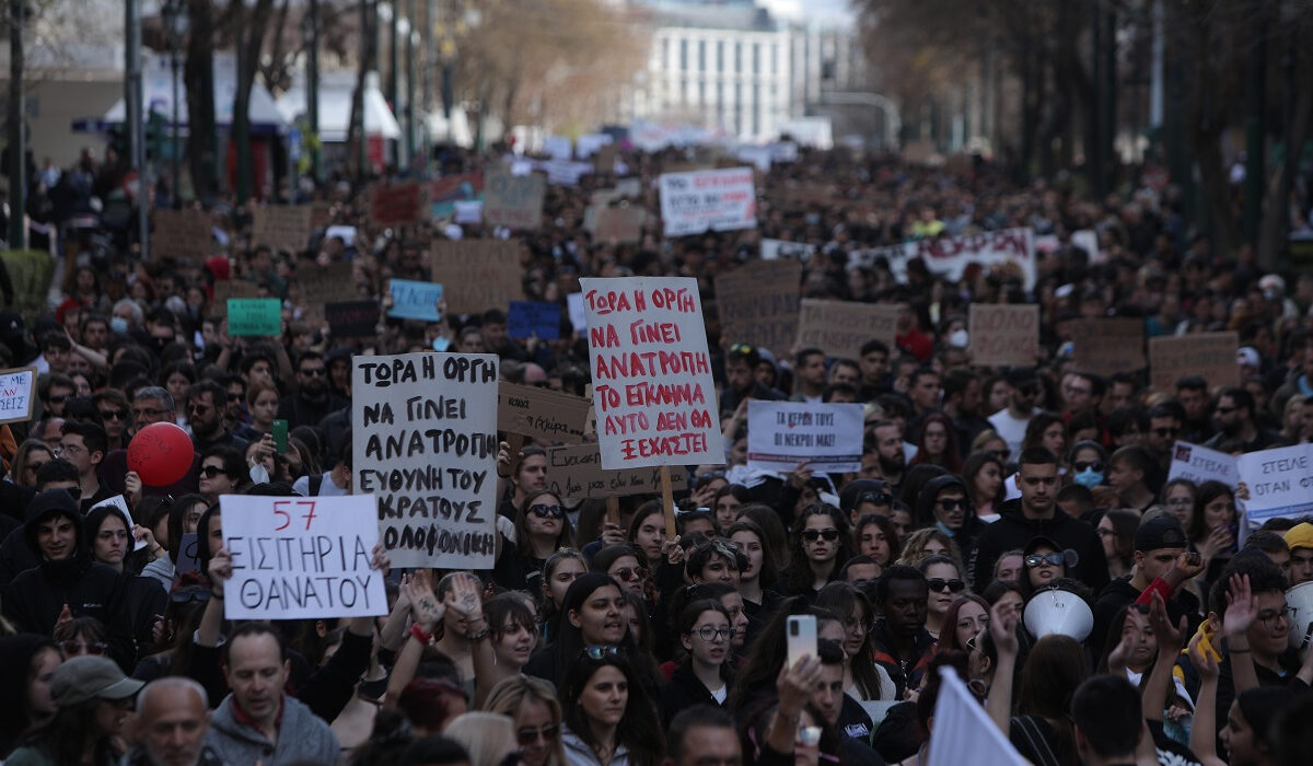 Ιστορικό συλλαλητήριο στην Αθήνα: Πάνω από 100.000 το πλήθος στο κέντρο (Φωτογραφίες)