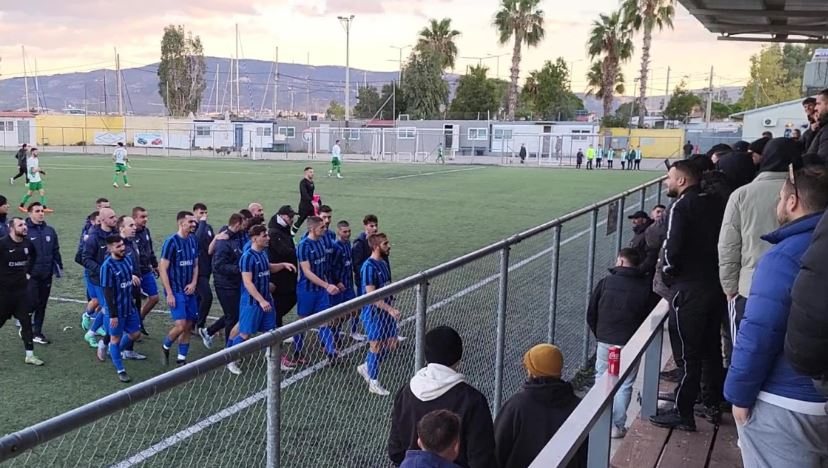 Χάος στον Ασπρόπυργο: Πυροβολισμοί στον ποδοσφαιρικό αγώνα Απόλλωνα Γκοριτσάς και Μανδραϊκού – Δύο τραυματίες