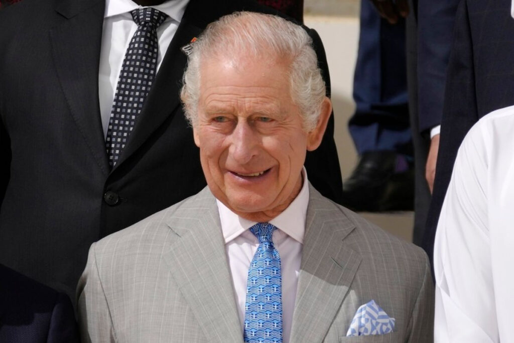 Αποκάλυψη για τον Κάρολο: Ο πραγματικός λόγος που κρύβουν τον τύπο καρκίνου