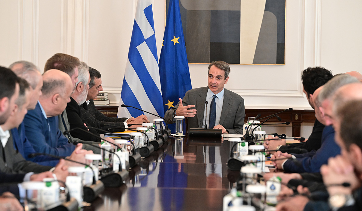 Μητσοτάκης σε θεσμικούς φορείς της Θεσσαλίας: Η δύσκολη δουλειά τώρα ξεκινά