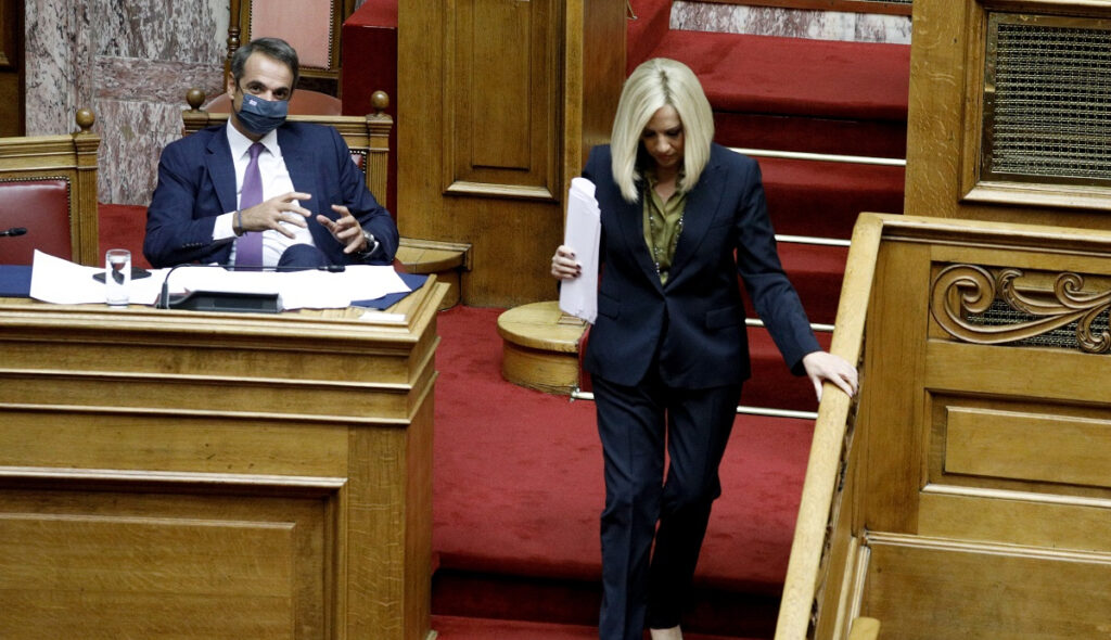 Η Φώφη επιμένει για Μητσοτάκη: «Μαξίμου Α.Ε.»!