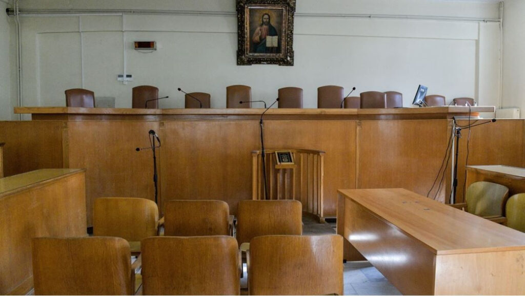 Δικηγόροι: Προσφυγή στη Δικαιοσύνη κατά της ρήτρας αναπροσαρμογής ηλεκτρικού ρεύματος