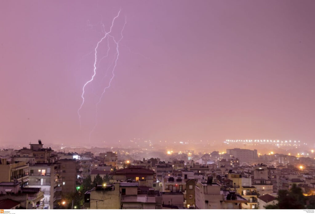 Επέλαση της κακοκαιρίας Daniel: Μηνύματα από 112 σε 5 περιοχές – Η νέα πρόγνωση για Αθήνα