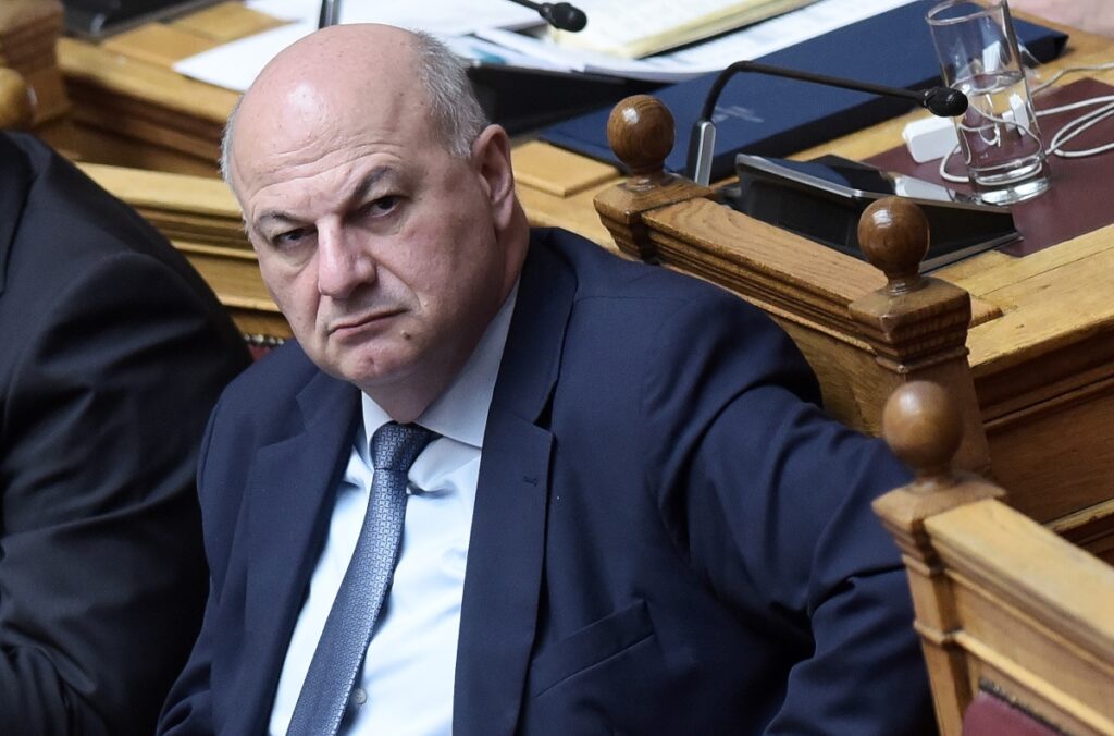 Κώστας Τσιάρας στη Βουλή