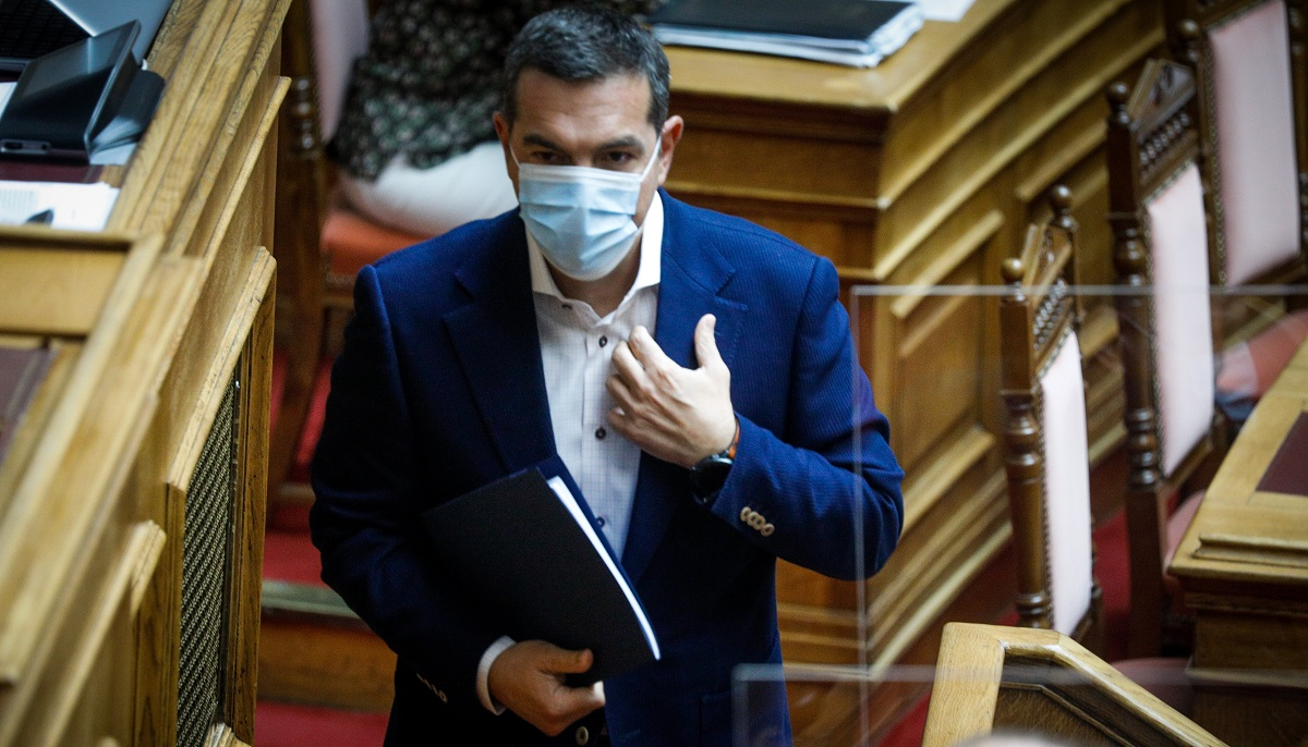 ΝΔ: Ο κ. Τσίπρας να πείσει τον Παύλο Πολάκη να εμβολιαστεί