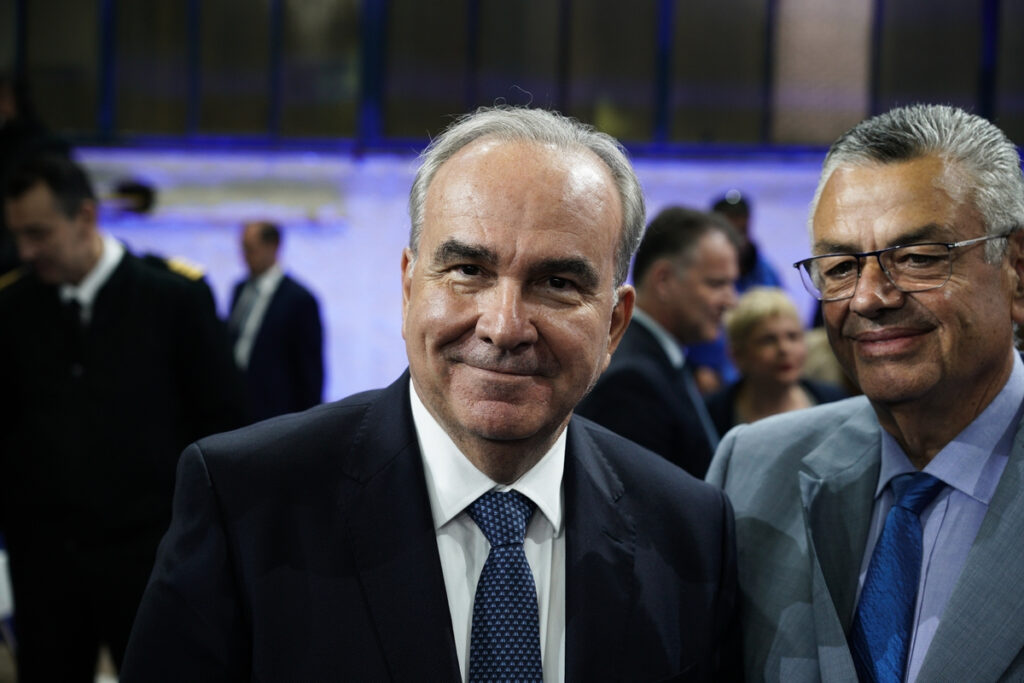 Η σφαγή των πρώην υφυπουργών – Η εξαίρεση Παπαθανάση