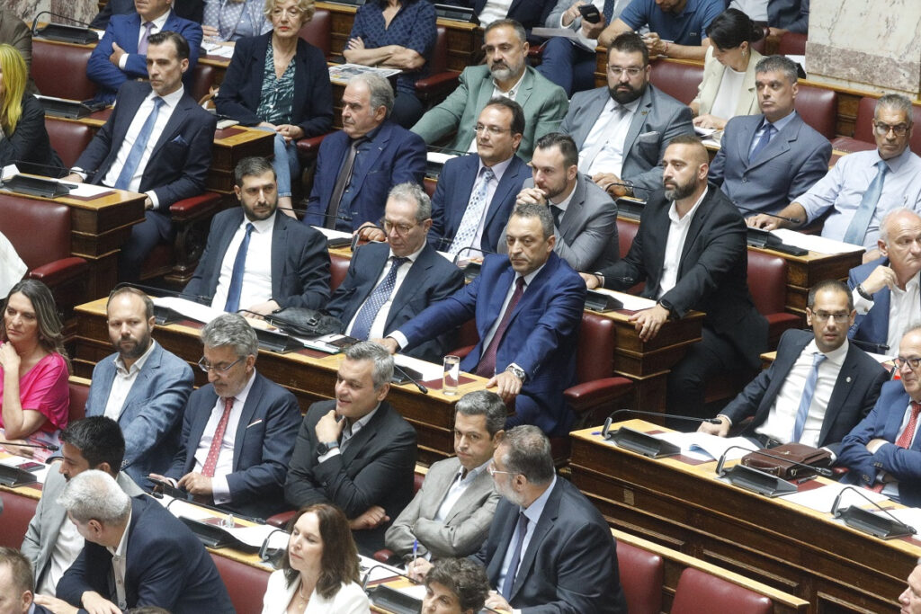 Πώς έγιναν μύλος οι «Σπαρτιάτες» – Ο ρόλος Κασιδιάρη και το κρατικό χρήμα