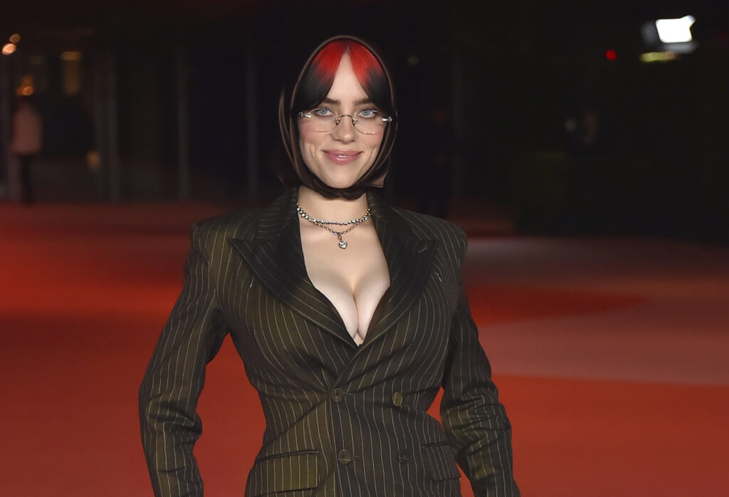 Billie Eilish: Εξοργισμένη με το περιοδικό «Variety» που αποκάλυψε τη σεξουαλικότητά της