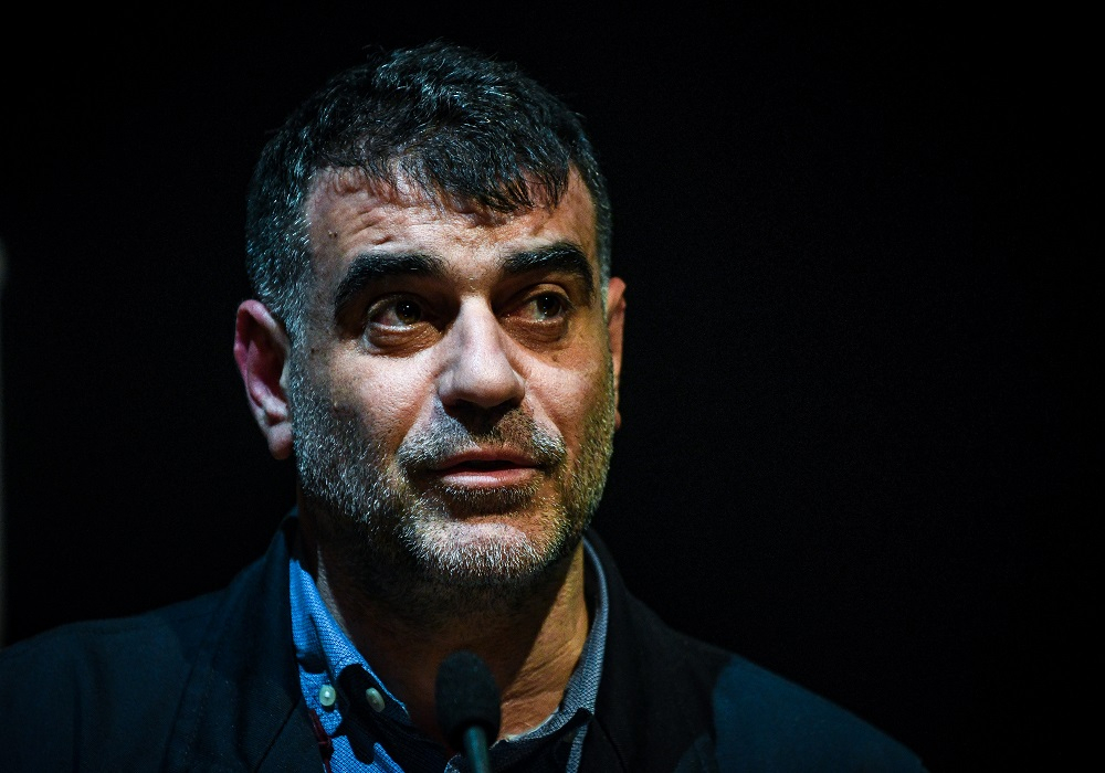 Κώστας Βαξεβάνης: Ισοπέδωση