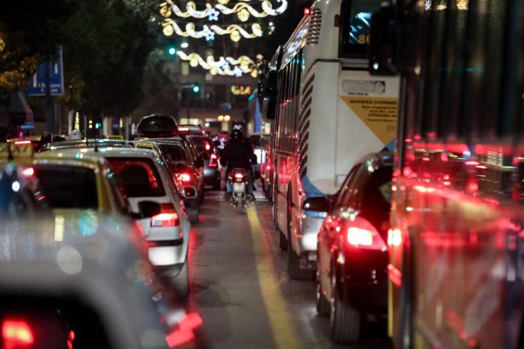 Κλειστοί δρόμοι τώρα στην Αθήνα – Κλειστό το κέντρο λόγω συγκέντρωσης και πορείας (χάρτης)
