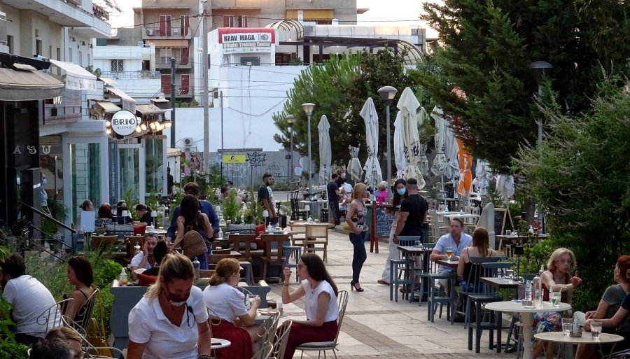 Nέα μέτρα σε εστίαση και τουρισμό  για τους ανεμβολίαστους με λογαριασμό 100 ευρώ