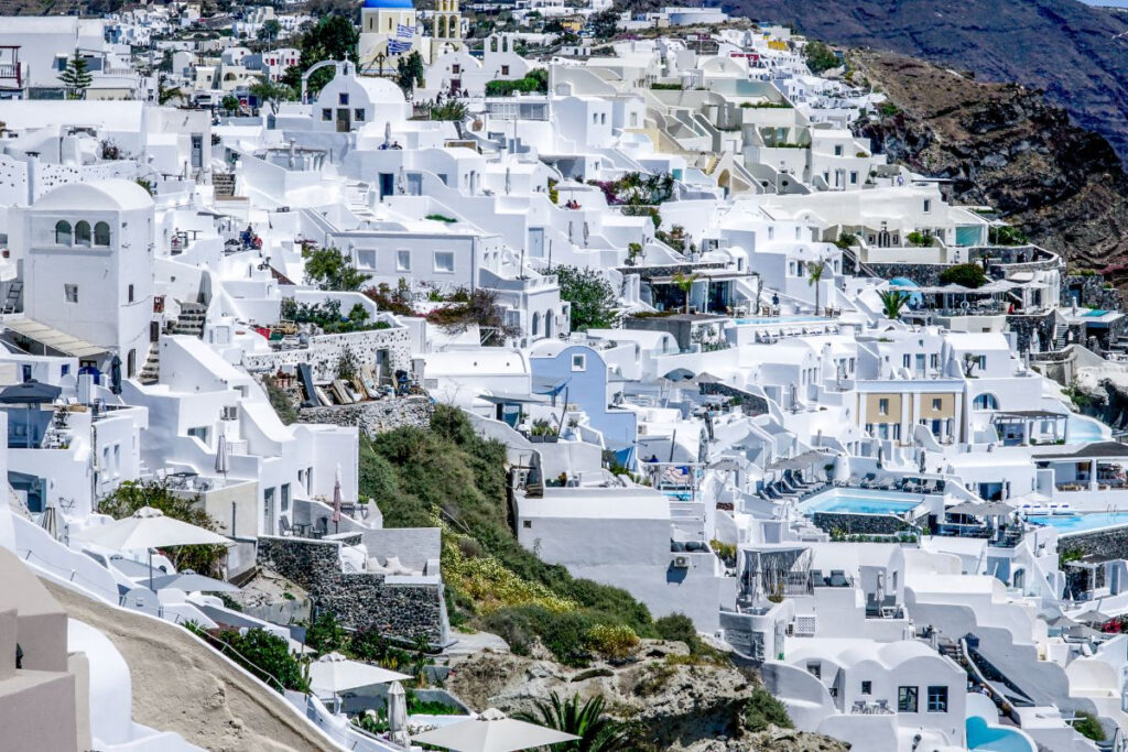 «Γολγοθάς» και φέτος η στέγαση στα νησιά για τους εκπαιδευτικούς – Κοιμούνται στο αυτοκίνητο