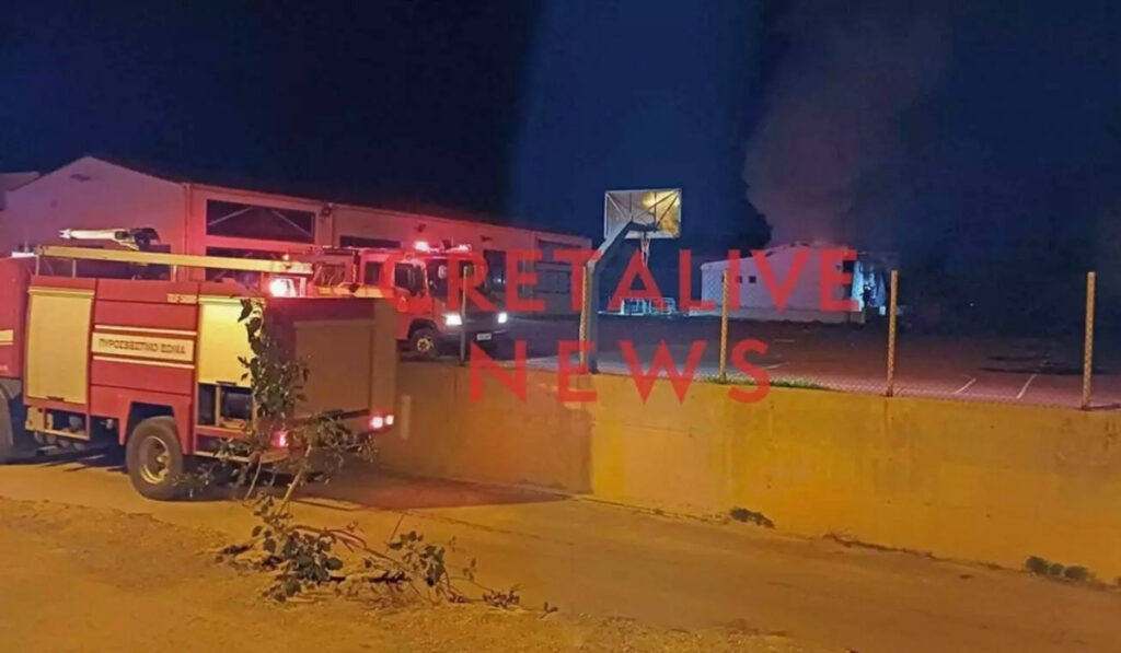 Φωτιά σε κτίριο πρώην κατασκηνώσεων στο Ηράκλειο (Βίντεο)