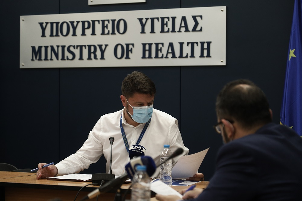 Κορονοϊός: Live οι ανακοινώσεις Χαρδαλιά χωρίς την Κεραμέως
